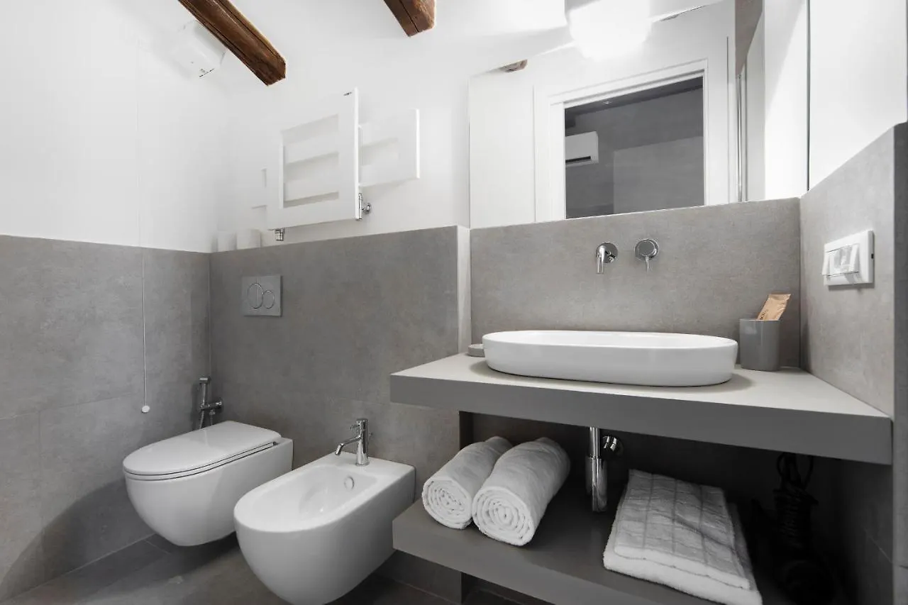 Ur-Nest Indipendenza Apartment Bologna