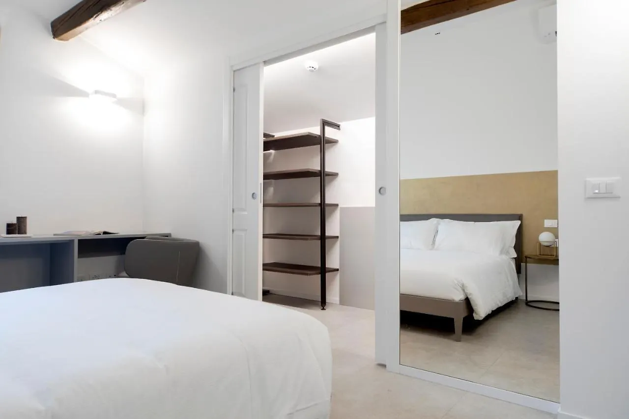 Ur-Nest Indipendenza Apartment Bologna Italy